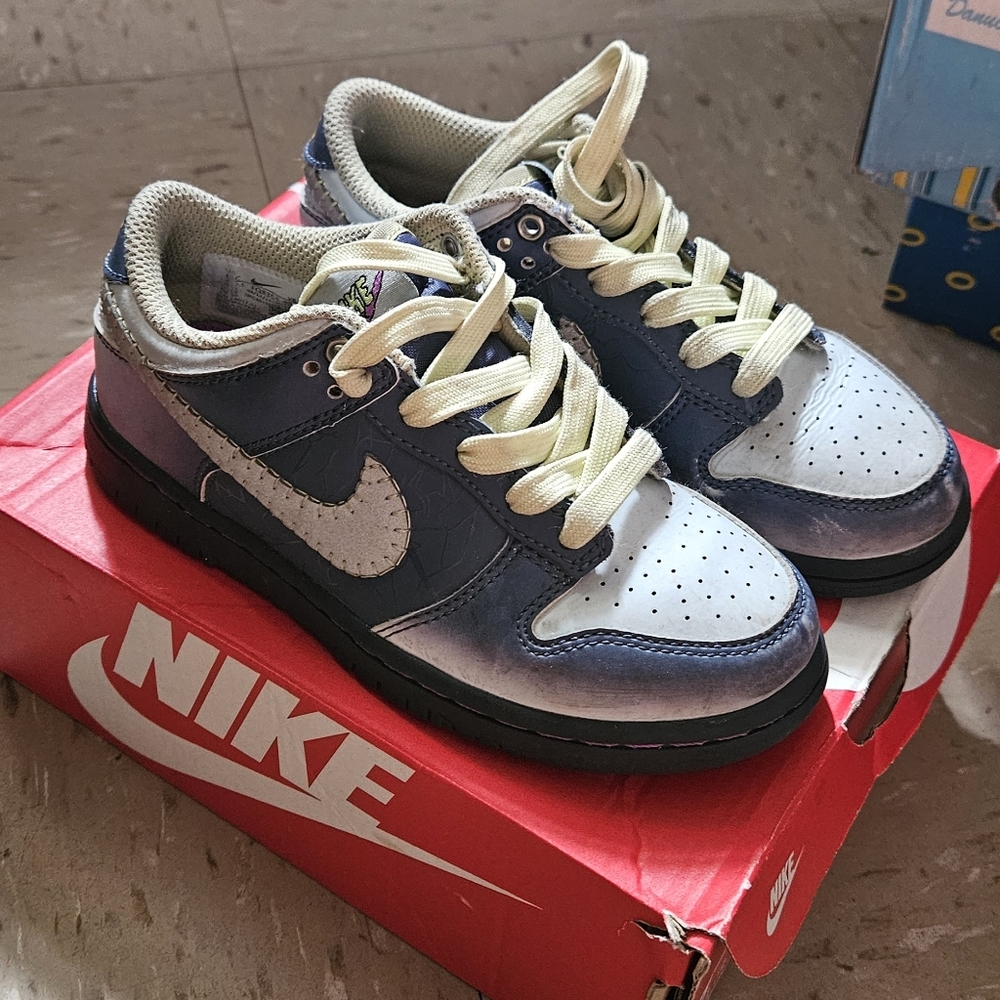 Nike Dunks (Glow In The Dark)